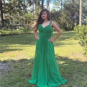 Elegant Green Evening Gown